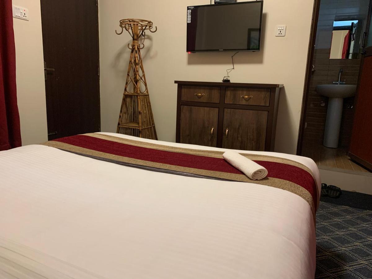 Hotel Sakura Durbar Нагаркот Экстерьер фото